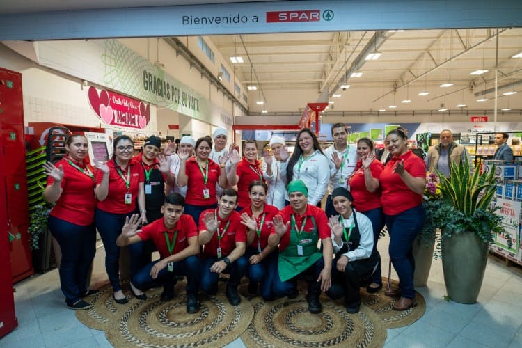 ¡Spar: Únete a nuestra familia y cosecha éxito en el supermercado!