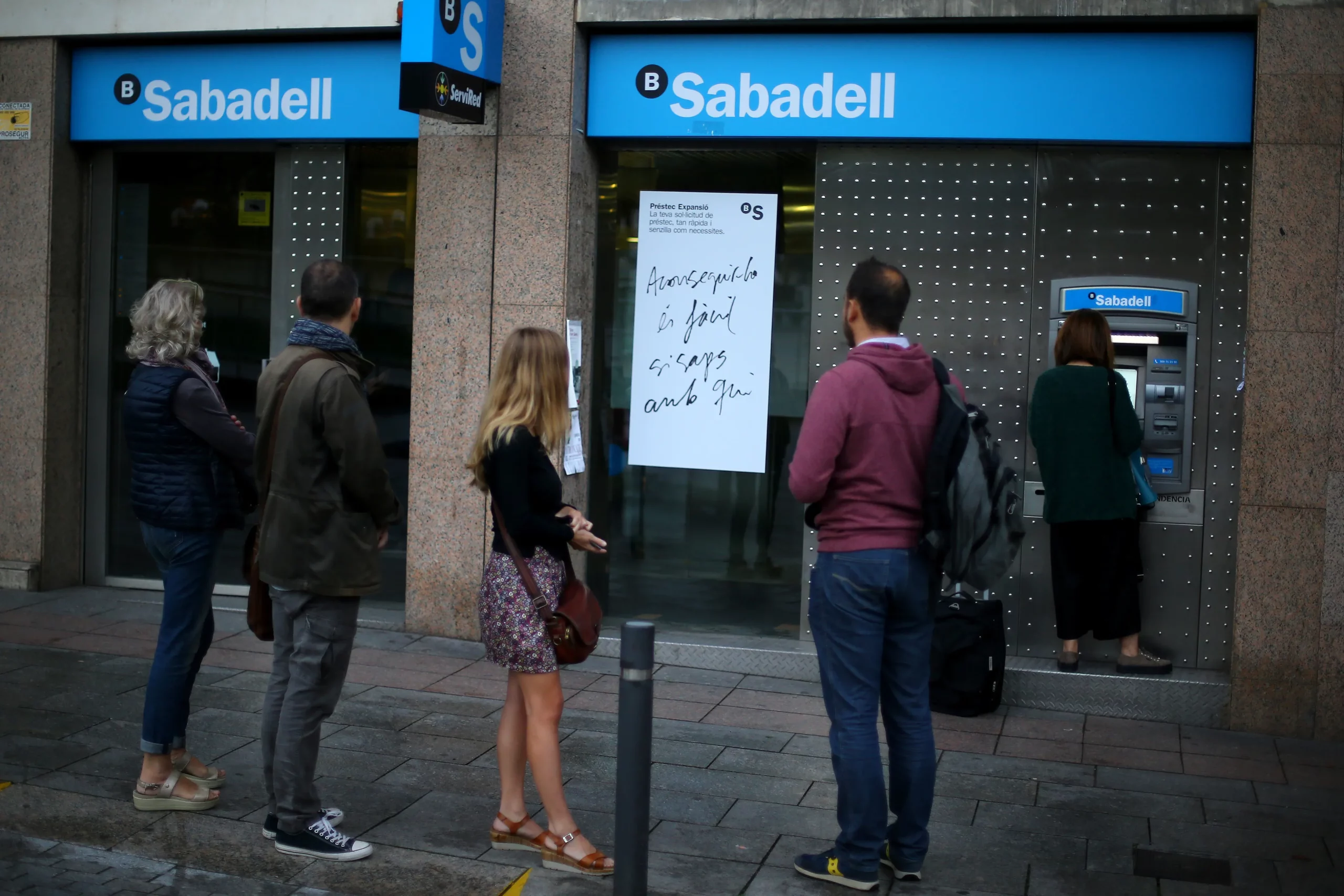 ¡Optimiza tus finanzas con préstamos de Banco Sabadell!